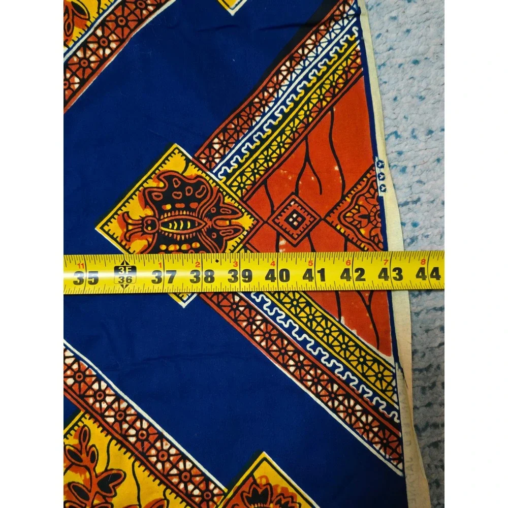 Guaranteed Japanese Wax Print‎ Fabric Geometric Floral 43in W17.8 ft /5.88 yards